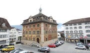 Der PUK-Bericht ist am Donnerstag im Rathaus in Schwyz vorgestellt worden. (Bild: Manuela Jans / Neue LZ)