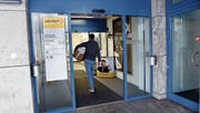 Die Poststelle Rotkreuz könnte dereinst geschlossen und durch eine Postagentur ersetzt werden. (Bild: Werner Schelbert (25. April 2017))