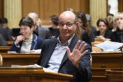 Louis Schelbert sagt Tschüss. (Bild: Anthony Anex / Keystone (Bern, 8. März 2018))