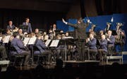 Die Musikgesellschaft steht erstmals unter der Leitung des Dirigenten Albert Burkard. (Bild: Christian H. Hildebrand (Hünenberg, 13. Januar 2018))