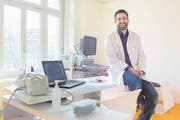 Hausarzt Dr. Sebastian Kreis wird in Vitznau eine neues medizinisches Zentrum eröffnen. Fotografiert am 27. März 2018 in der Praxis Dr. Künzle in Luzern. LZ Boris Bürgisser (Bild: Boris Bürgisser (Luzern, 27. März 2018))