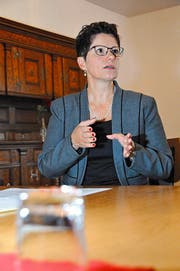 Die Obwaldner Finanzdirektorin Maya Büchi stellt das defizitäre Budget 2017 vor. (Bild: Christoph Riebli (Sarnen, 22. September 2016))