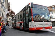 Ein Bus der Auto AG Schwyz in Küssnacht. (Archivbild Neue LZ)