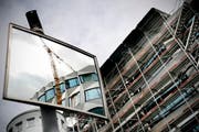 Das Uni-Gebäude beim Luzerner Bahnhof, das sich noch im Bau befindet. (Bild Pius Amrein/Neue LZ)