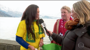 Joelma und Steve Erni aus Weggis im Interview mit der Reporterin von Globo TV. (Bild: Screenshot: Globo TV)