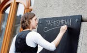 Junge sind wieder besser im Arbeitsmarkt integriert. (Bild: Alessandro Della Bella / Keystone (Zürich, 4. März 2009))