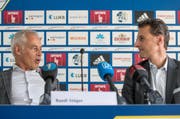 Der abtretende Vereinspräsident Ruedi Stäger (links) und Philipp Studhalter, Präsident der FCL-Holding AG, an der Medienkonferenz vom Montag. (Bild Philipp Schmidli)