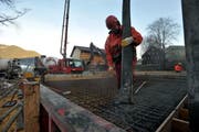 Die Obwaldner Wirtschaft wächst. Auf dem Bild eine Baustelle in Kerns. (Archivbild Neue OZ)