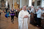 Pfarrer Beat Jung gestern bei seinem Abschiedsgottesdienst in der Hofkirche. (Bild Nadia Schärli)