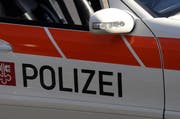Streifenwagen der Kantonspolizei Nidwalden an einer Unfallstelle. (Symbolbild Adrian Venetz / Neue NZ)