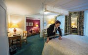 Ein Zimmer im Hotel Wilden Mann, das für Einheimische noch bis Ende Monat besonders günstig ist. (Bild: Dominik Wunderli (Luzern, 12. Januar 2018))