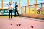 Franco Serino (links, GB Pro Ticino Lucerna) wird beim Meister-Cup erst im Halbfinal gestoppt. Bild: Philipp Schmidli (Luzern, 26. November 2016)