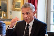 Didier Burkhalter wird sich erklären müssen. (Bild: Keystone)