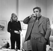 In den 1970er-Jahren trank Kommissar Paul Trimmel noch bei der Zeugenbefragung, ... (Bild: PD)