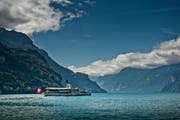Der Vierwaldstättersee: EWL Energie Wasser Luzern plant mit der Nutzung des Seewassers über 200 Gebäude mit Wärme und Kälte zu versorgen. (Bild: Pius Amrein / Neue LZ)