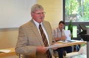 Kirchenpräsident Werner Inderbitzin an einer Sitzung des Kantonskirchenrats. (Bild Bert Schnüriger)