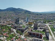 In Sarajevo kann man den Kontrast von schlimmer Historie und modernem Aufbruch erleben. (Bild: Michael Hug)