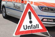 Die Zuger Polizei ist bei einem Unfall vor Ort. (Symbolbild) (Bild: Zuger Polizei)