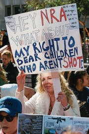 Demonstration in Los Angeles gegen Waffengewalt und die Schusswaffen-Organisation NRA. (Bild: Richard Vogel/AP (19. Februar 2018))