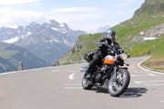 Ein Töfffahrer am Klausenpass. (Bild: Archiv Urs Hanhart / Neue UZ)