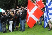 Die Pnos bei einer Feier auf dem Rütli im Jahr 2009. (Bild: Neue LZ (Archiv))