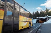 Der Postauto-Skandal bringt die Konzernleitung in Erklärungsnot. Bild: Pablo Gianinazzi/Keystone (Bild: Pablo Gianinazzi/Keystone)
