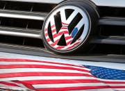 VW sieht sich in den USA weiterhin mit Forderungen konfrontiert. (Bild: EPA/Friso Gentsch)