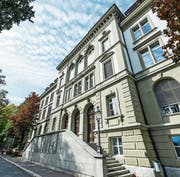 Die Kantonsschule Musegg an der Museggstrasse. (Bild: Roger Grütter (Luzern, 29. September 2017))