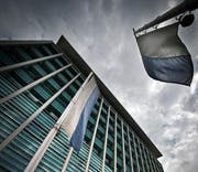 Damit sich die dunklen Wolken über der Luzerner Polizei irgendwann verziehen, wurden zwei ausserkantonale Vertrauenspersonen zu Rate gezogen. (Bild: Pius Amrein / Neue LZ)
