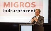Analytiker durch und durch: Migros-Chef Herbert Bolliger bei seiner Ansprache in der Aula Cher in Sarnen. (Bild: Roger Grütter (20. September 2017))
