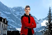 Ihm wird eine Karriere in der NHL vorausgesagt: Das Zuger Goalietalent Joren van Pottelberghe posiert in Engelberg. (Bild Nadia Schärli)