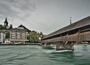 Blick auf die Spreuerbrücke. (Bild: Pius Amrein (Luzern, 28. Juli 2014))