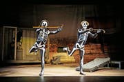 Szene aus dem Stück «Lachen verboten» im Kleintheater. (Bild: PD)