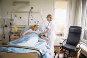 Sind in den nächsten Jahren besonders gefragt: diplomierte Pflegefachfrauen. (Bild: Corinne Glanzmann (Wolhusen, 27. April 2017))