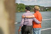 Ältere homosexuelle Männer warten in Deutschland bis heute auf Wiedergutmachung. (Symbolbild Getty)