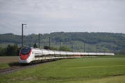 Der Giruno fährt in Bussnang ein. (Bild: Gian Ehrenzeller / Keystone (Bussnang, 18. Mai 2017))