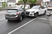 Zwei Autos prallten in Buochs frontal ineinander. (Bild Kantonspolizei Nidwalden)