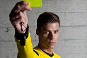 Ist Schiedsrichter in der Super League: Urs Schnyder. (Bild: Boris Bügrisser / Neue LZ)