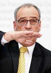 Bundesrat Guy Parmelin will Milliarden ausgeben, um die Schweizer Armee auf Vordermann zu bringen. (Bild: Peter Klaunzer/Keystone)