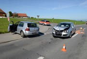An beiden Unfallautos entstand Totalschaden. (Bild: Luzerner Polizei (Hildisrieden, 16. Mai 2017))