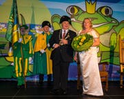 Der neue Wey-Zunftmeister Jörg Krähenbühl mit Frau, Weibel und Fähnrich. (Bild: Heinz Steimann)