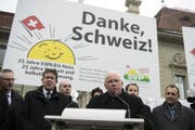 Christoph Blocher spricht bei einem Anlass der SVP. Vor 25 Jahren stimmte die Bevölkerung gegen einen EWR/EU-Vertrag. (Bild: Peter Schneider/Keystone)