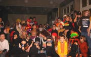 Die Schulfasnacht in Steinerberg. (Bild pd)