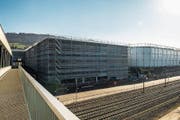 Platz für 1600 Fahrzeuge: das Parkhaus der Mall of Switzerland in Ebikon. (Bild: Dominik Wunderli/LZ,15. Februar 2017)