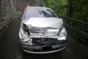 Das Auto der Lenkerin, die auf das vorausfahrende Auto auffuhr. (Bild: Kapo Uri)