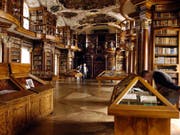 Die Stiftsbibliothek St. Gallen ist eine von acht musealen Institutionen, die ab 2018 neu Betriebskostenbeiträge vom Bund bekommen. (Archivbild) (Bild: KEYSTONE/EDDY RISCH)