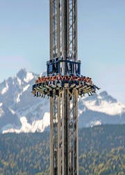 Die grosse Attraktion im Lunapark: der «Spin Tower». (Bild Pius Amrein)