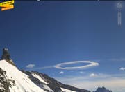 Um 12 Uhr ist der Kreis bereits Richtung Süden gezogen. (Bild: Screenshot Webcam)