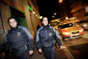 Eine Patrouille der Luzerner Polizei aud der Baselstrasse in Luzern. (Bild Pius Amrein/Neue LZ)