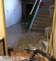 Vor allem das Untergeschoss des Schulhauses war von der Überschwemmung betroffen. (Bild: pd)